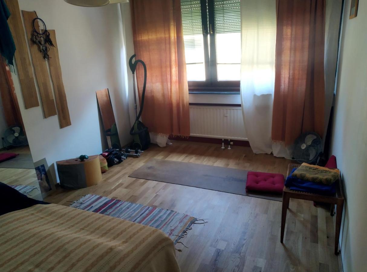 Nettes Apartment Im 14Ten Bezirk In Wien Buitenkant foto